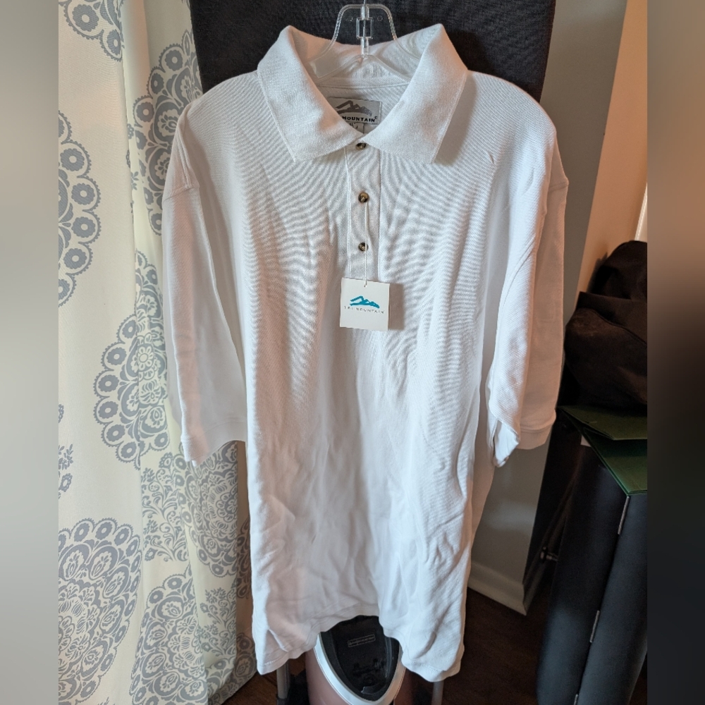 White Polo Shirt with Crisp Fabric and Classic Design